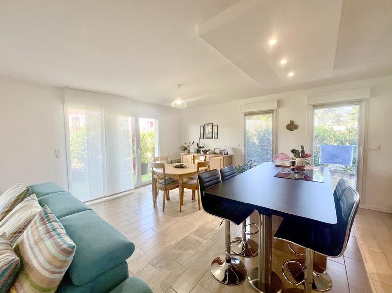 Appartement - 77 m² - 3 pièces