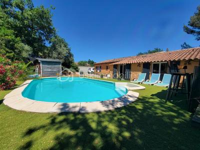 Villa - 188 m² - 9 pièces