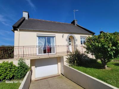 Maison traditionnelle - 85 m² - 6 pièces