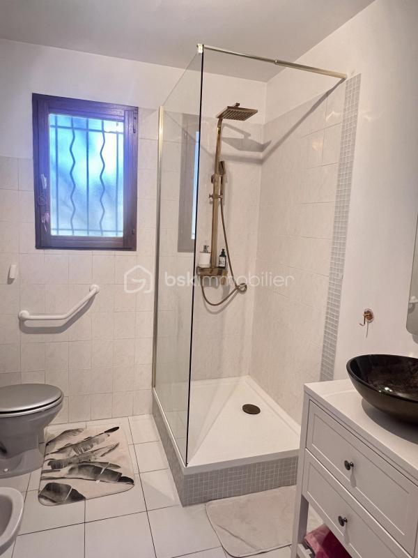 Maison traditionnelle - 187 m² - 7 pièces