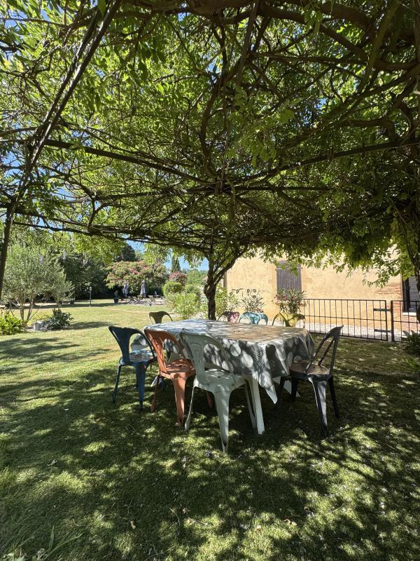 Maison - 250 m² - 6 pièces