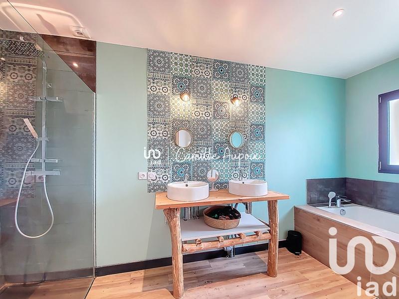 Maison - 184 m² - 7 pièces