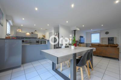 Maison - 94 m² - 5 pièces