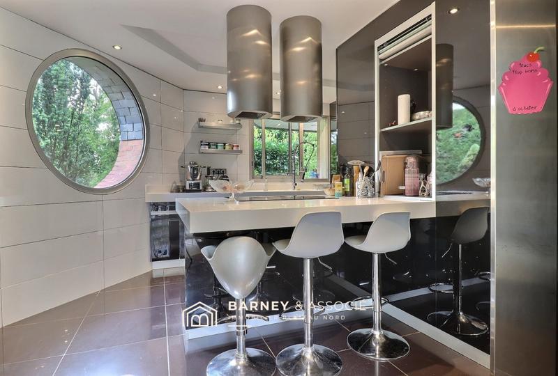 Maison contemporaine - 260 m² - 7 pièces