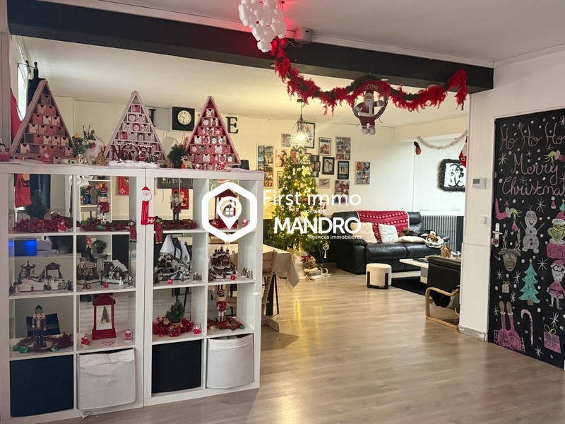 Maison - 166 m² - 8 pièces