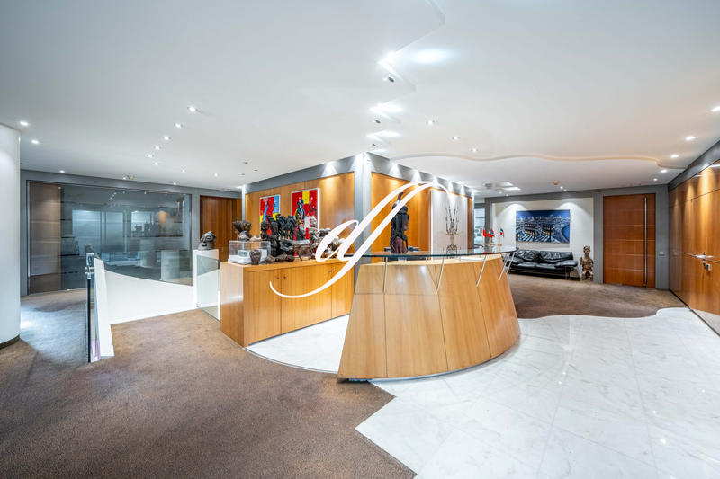 Local d'activités - 761 m²