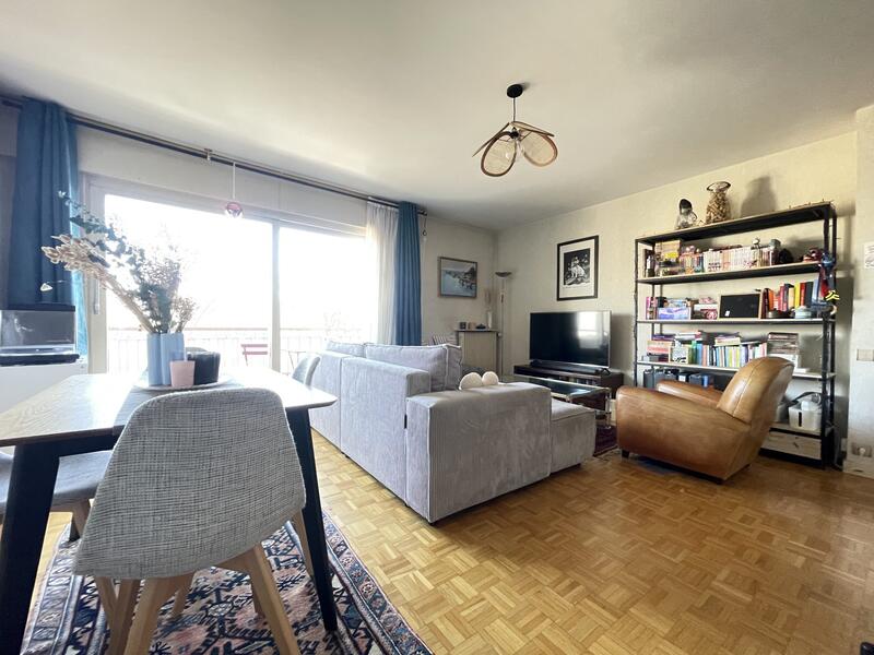 Appartement - 77 m² - 3 pièces