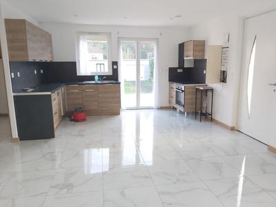 Maison - 73 m² - 4 pièces