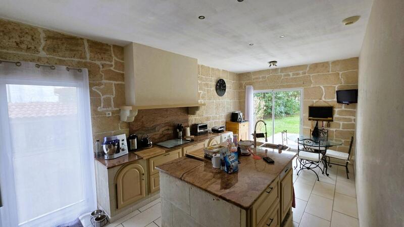 Maison - 195 m² - 7 pièces