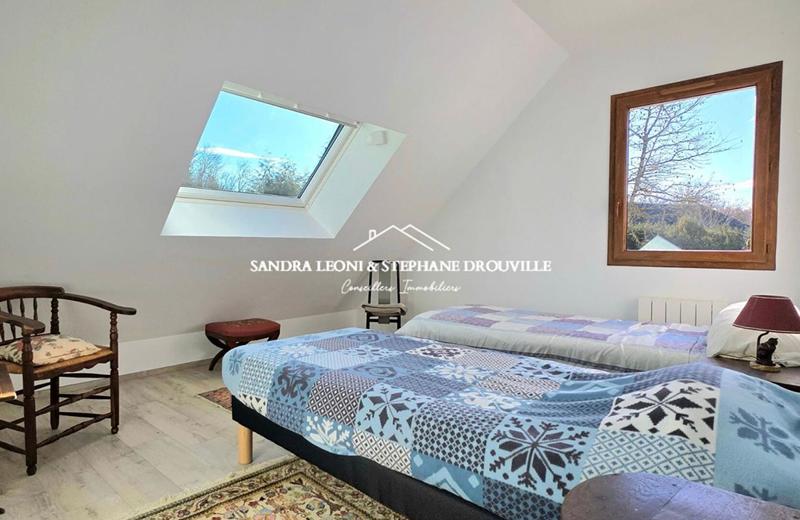 Maison - 195 m² - 7 pièces