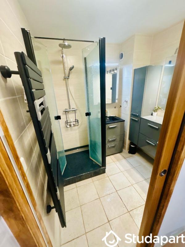 Chambre - 58 m² - 1 pièce