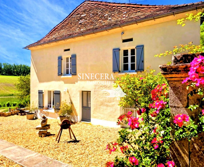 Maison ancienne - 240 m² - 8 pièces