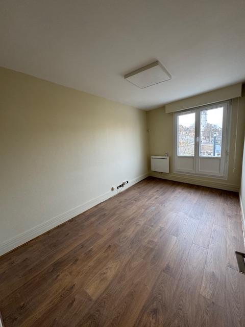 Fonds de commerce - Bureau - 65 m²