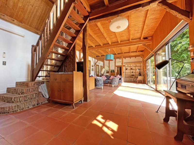 Propriété - 220 m² - 4 pièces