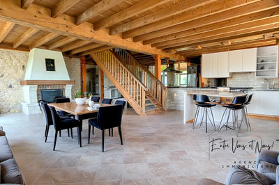 Maison ancienne - 245 m² - 9 pièces