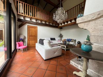 Maison - 180 m² - 5 pièces