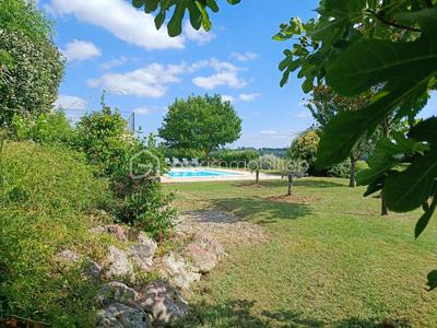 Maison d'architecte - 220 m² - 7 pièces