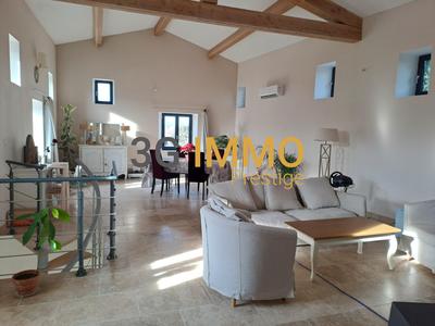 Corps de ferme - 198 m² - 9 pièces