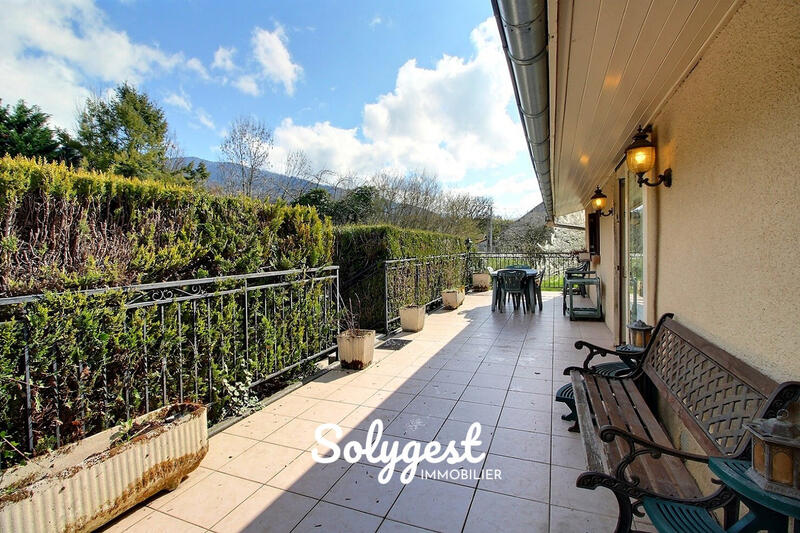 Maison - 180 m² - 6 pièces