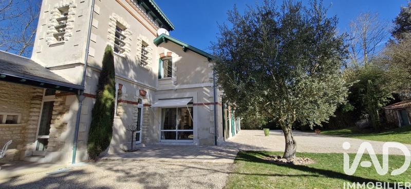 Maison - 188 m² - 8 pièces