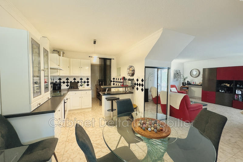 Maison - 104 m² - 4 pièces