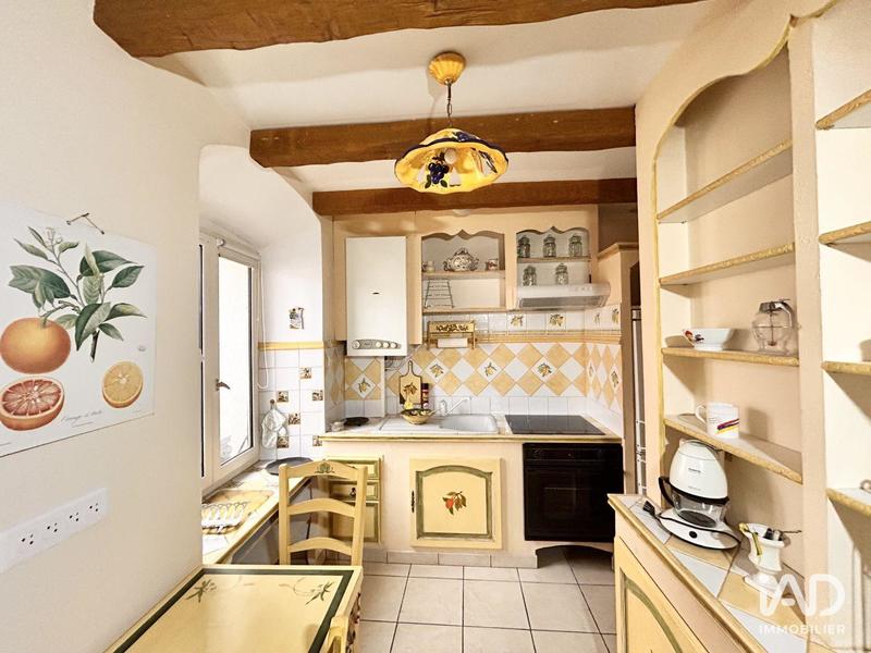 Maison - 265 m² - 10 pièces