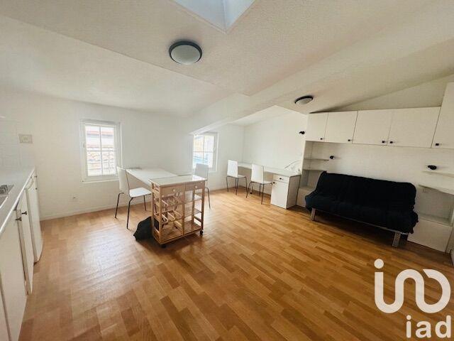 Studio - 30 m² - 1 pièce