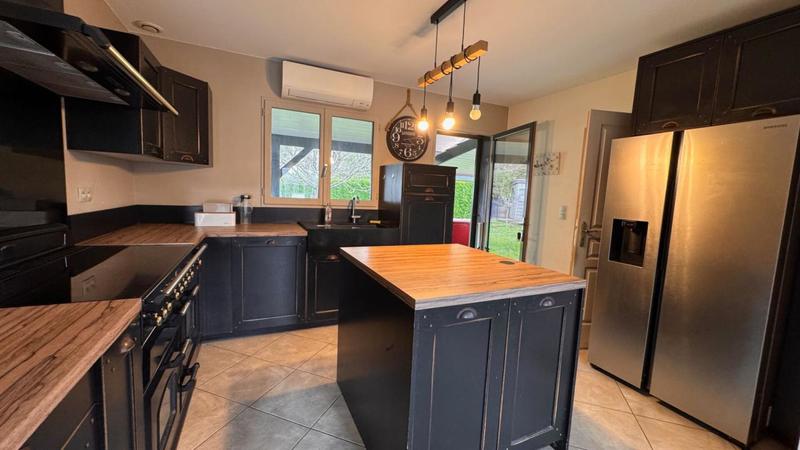 Villa - 139 m² - 5 pièces