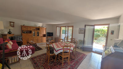 Villa - 90 m² - 4 pièces