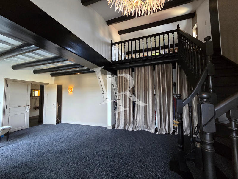 Maison - 160 m² - 5 pièces