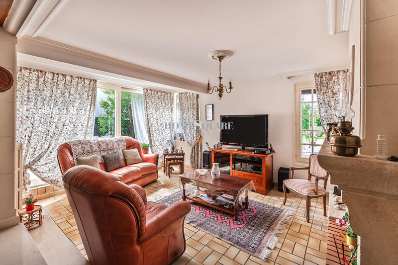 Maison - 193 m² - 10 pièces