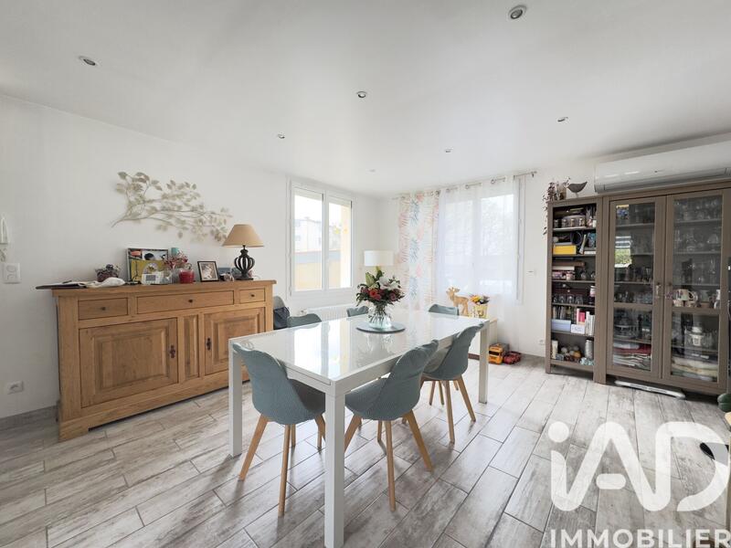 Maison - 95 m² - 5 pièces