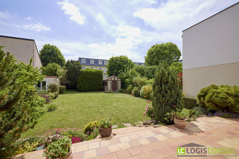 Maison traditionnelle - 125 m² - 5 pièces