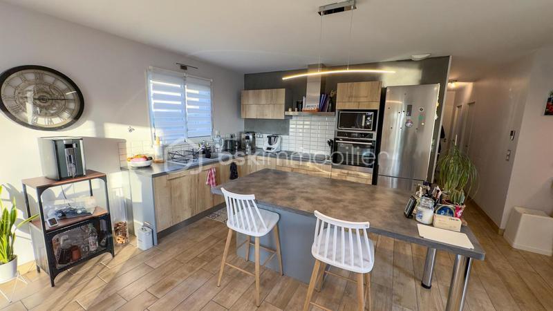 Maison - 95 m² - 5 pièces