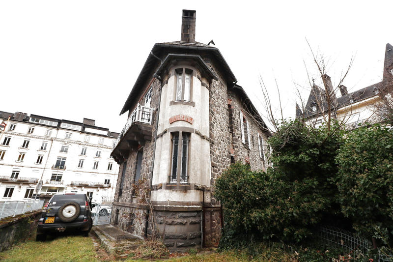 Villa - 200 m² - 13 pièces