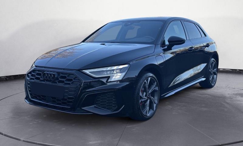 Audi A3 sportback 45 TFSIe 245 s-Line Hybride Rechargeable / Matrix Led Volant Méplat Caméra de Recul Régulateur Distance Keyless