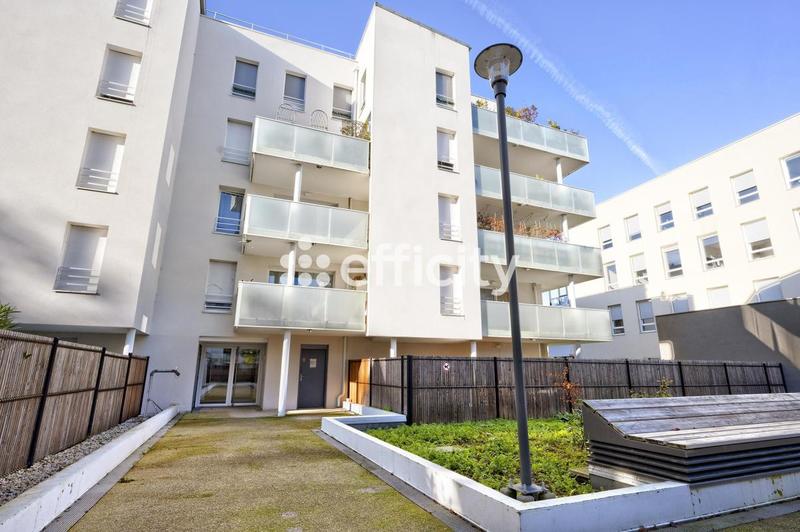 Appartement - 81 m² - 3 pièces