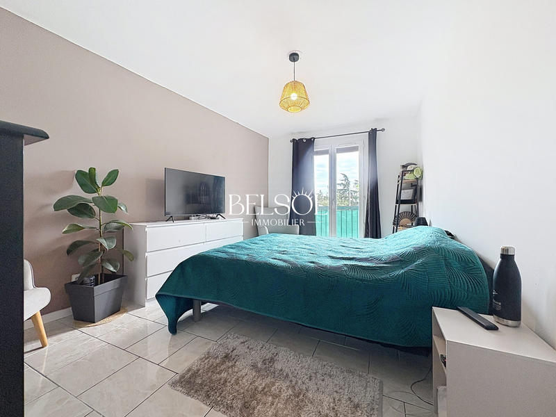 Appartement - 82 m² - 3 pièces