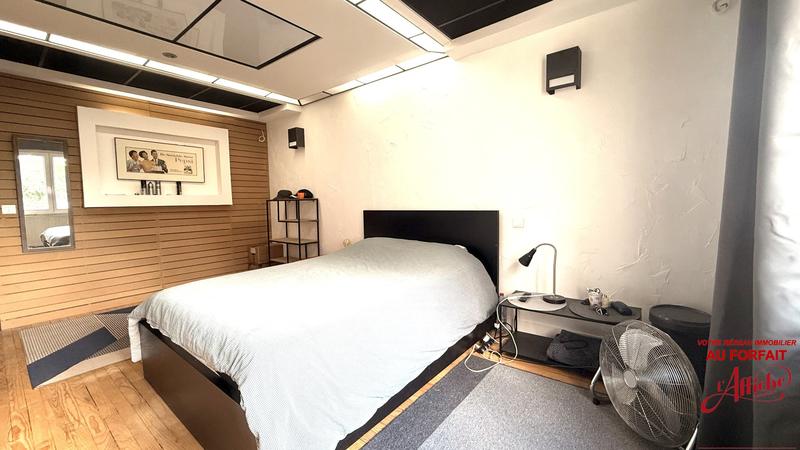 Maison - 245 m² - 7 pièces