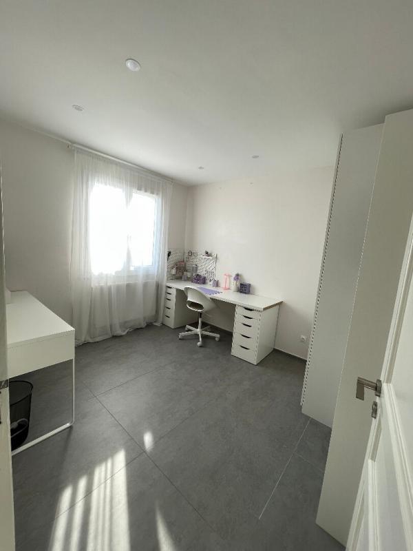 Maison - 127 m² - 6 pièces