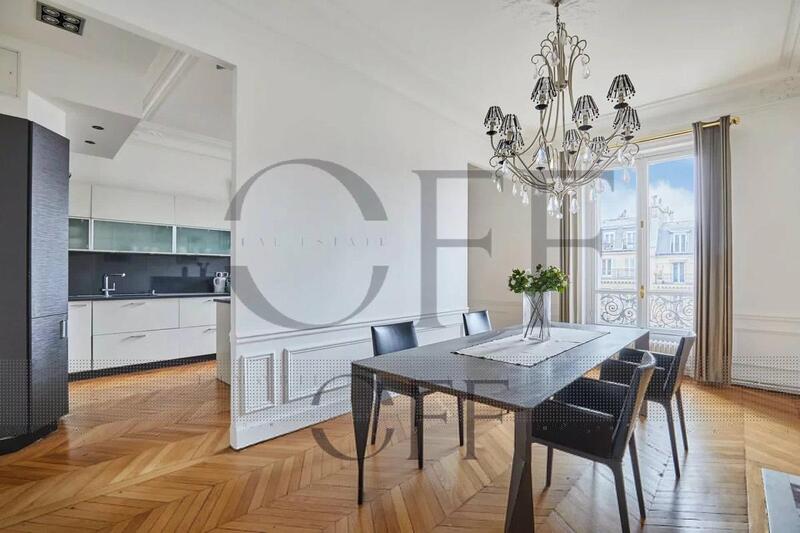 Appartement - 180 m² - 6 pièces