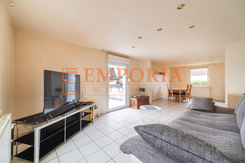 Maison - 90 m² - 5 pièces