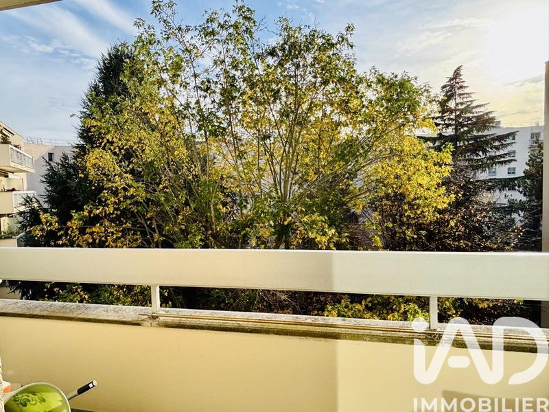 Appartement - 90 m² - 4 pièces