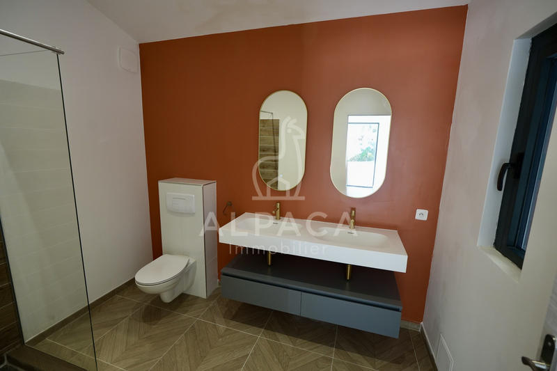 Maison - 163 m² - 6 pièces