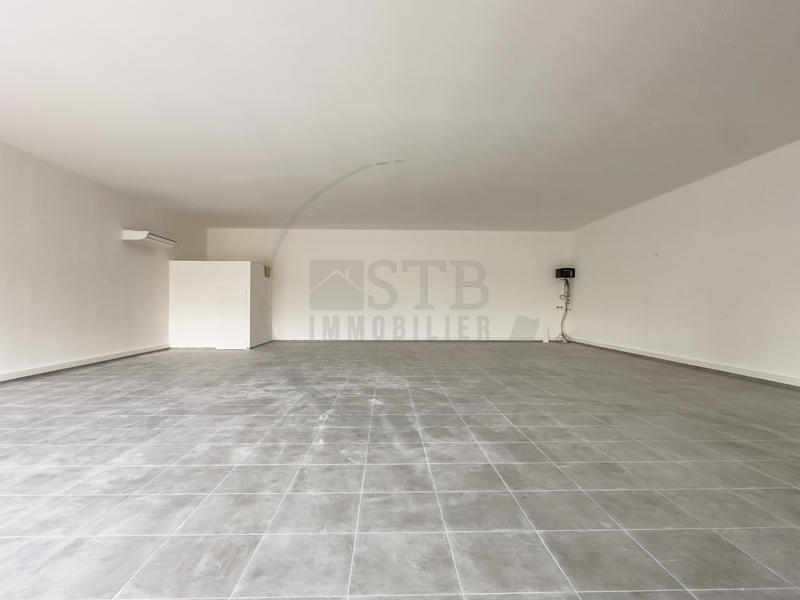 Local commercial - 259 m²