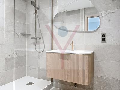 Appartement - 80 m² - 3 pièces