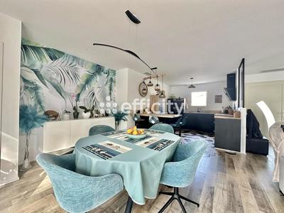 Maison - 112 m² - 4 pièces