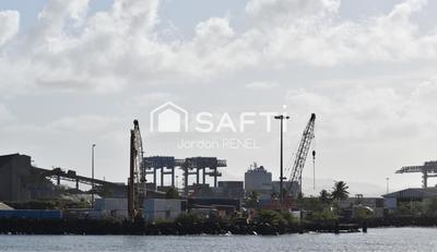 Local commercial - 2 400 m² - 10 pièces