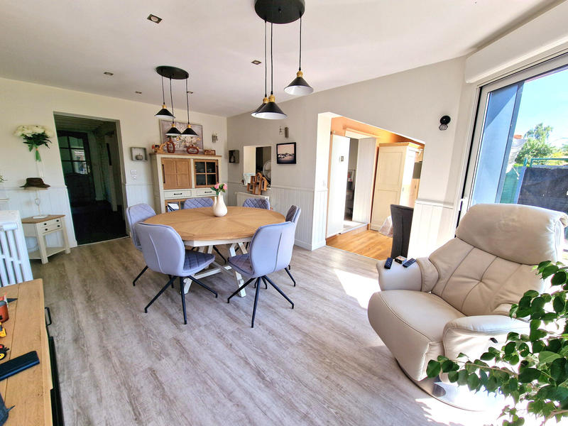 Maison - 205 m² - 6 pièces