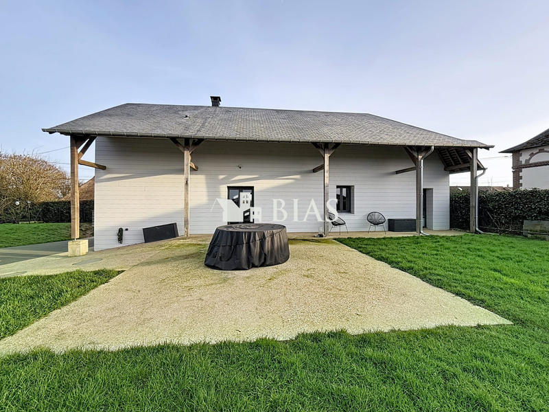 Maison - 100 m² - 5 pièces